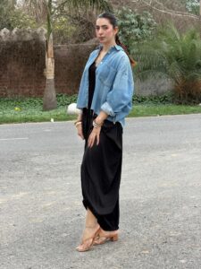 Zainab Yousaf Age, Husband, Wikipedia, Biography and Many. zainab yousaf family rubina yousaf