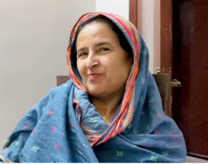 aisha afridi mother saira