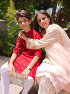 Khushi Maheen siblings